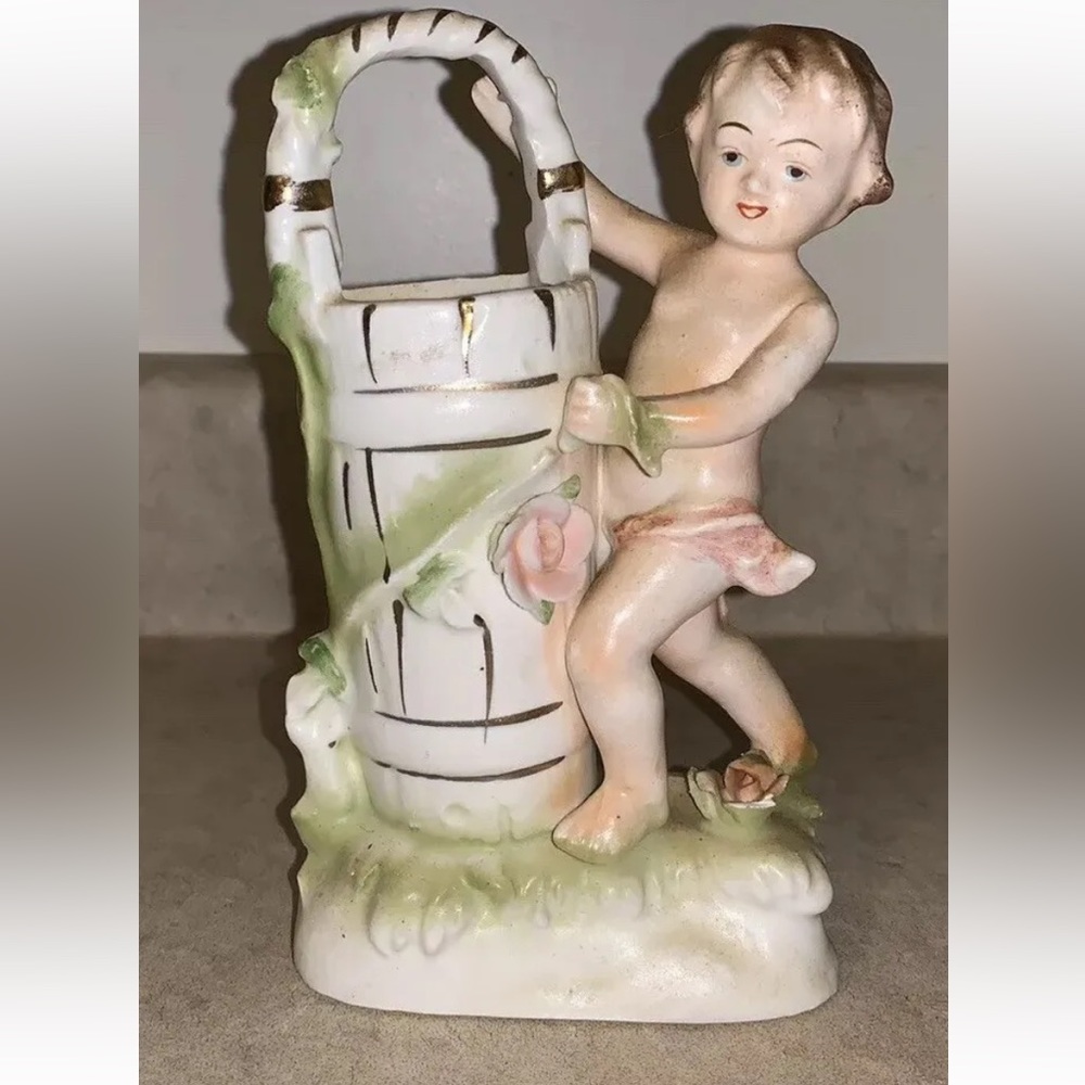 UCAGCO CHINA BISQUE CHERUB With Basket‎ VASE, Planter Japan Vintage